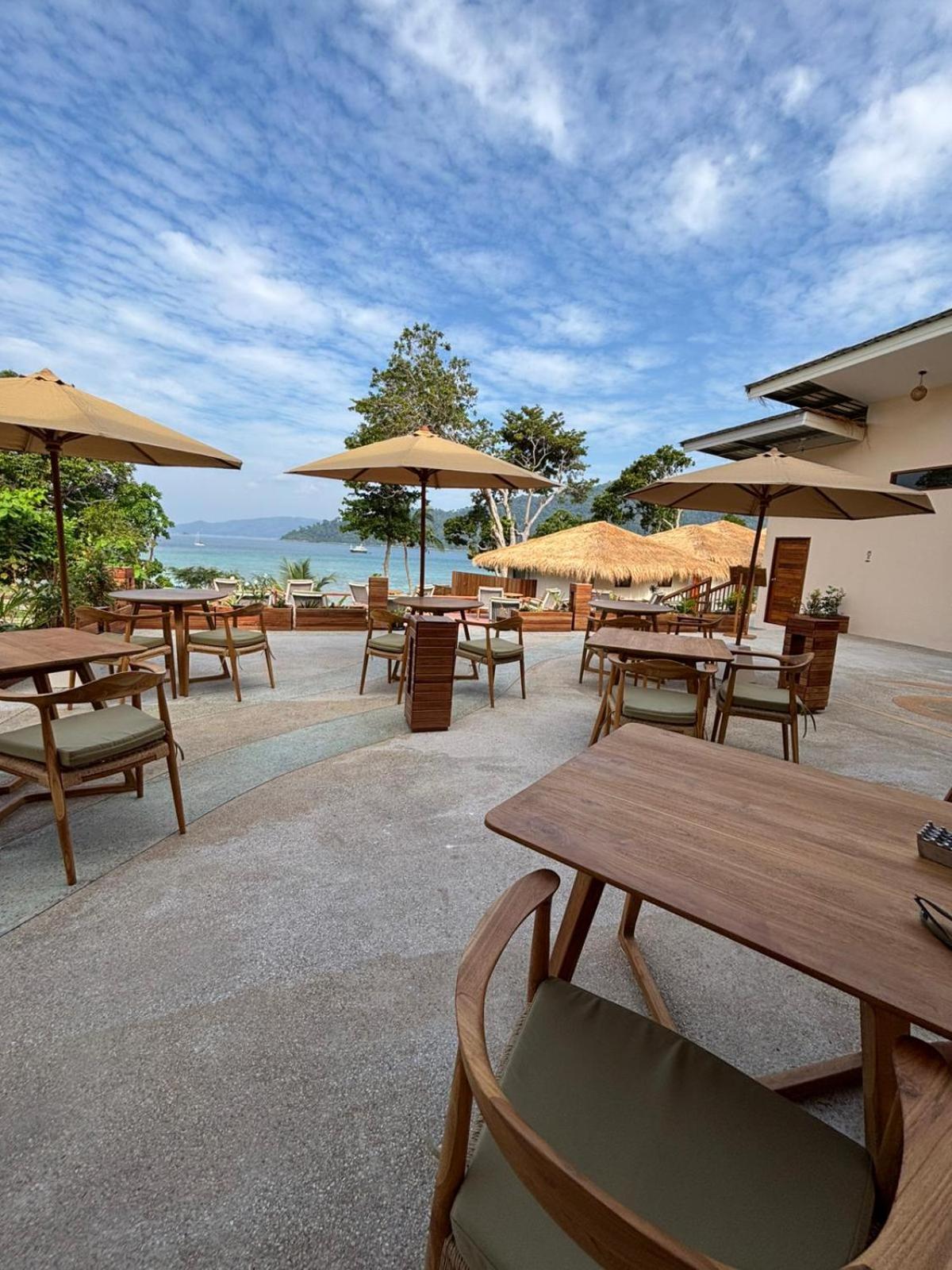 Ten Moons Sunset Villas Koh Lipe Exterior photo