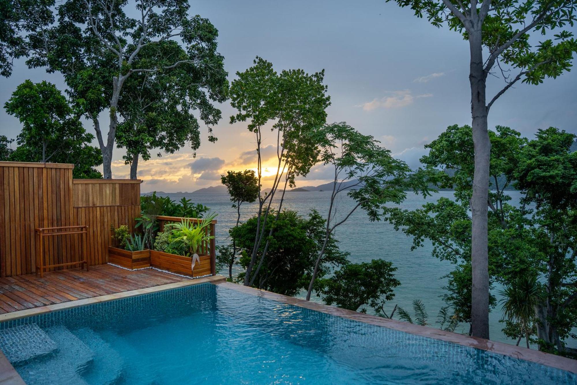 Ten Moons Sunset Villas Koh Lipe Exterior photo
